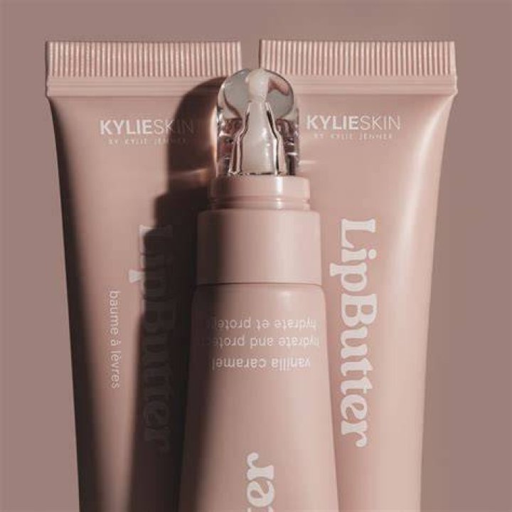 Nobu nights: The Kylie Cosmetics founder wrote: 'From another planet' as the caption